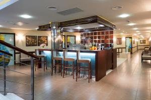 Lounge nebo bar v ubytování Mirotel Resort and Spa