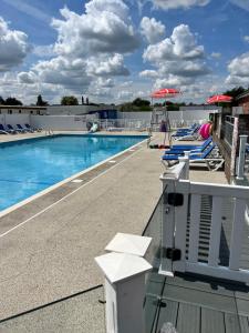 a swimming pool on the roof of a hotel at 28 Roman’s Parade in Belton