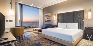 Postel nebo postele na pokoji v ubytování Hilton Istanbul Bakirkoy + 37 fotografií