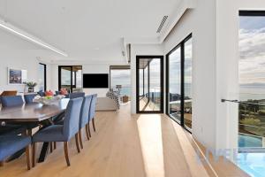 Gambar di galeri bagi Bayview Luxe Entertainer Pool & World Class View di Mount Martha