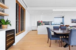 Foto de la galería de Bayview Luxe Entertainer Pool & World Class View en Mount Martha