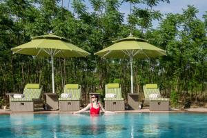 Aalia Jungle Retreat and Spa, Bandarjudh, Haridwar - Araiya Anthology内部或周边的泳池