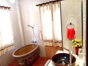 Koupelna v ubytování Pool Villa Phuchaofa@Phuket