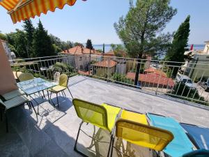 Balkón nebo terasa v ubytování Apartments JASMINKA