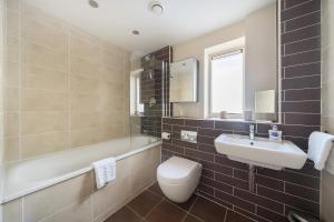 Ένα μπάνιο στο Hare Hideaway - Apartment 200m from York Minster +8 φωτογραφίες