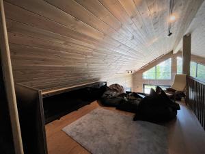 Posezení v ubytování Skarvruet Lodge Funäsdalen
