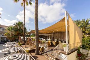 Foto dalla galleria di King Jason Paphos - Designed for Adults by Louis Hotels a Paphos