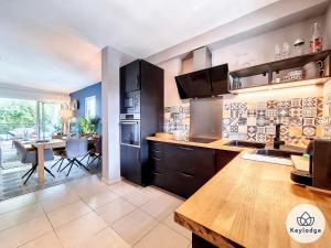 Fotografie z fotogalerie ubytování T3 - Tropical Lodge - 3 étoiles - 65m2 - Saint-Pierre v destinaci Saint-Pierre