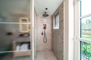 Koupelna v ubytování Apart Hotel Wasserturm