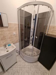 Et badeværelse på Fantastic Apartments - NS42 Room - H