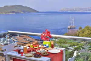 Фотография из галереи Antiphellos Pension Küçükçakıl в Каше +31 фотография