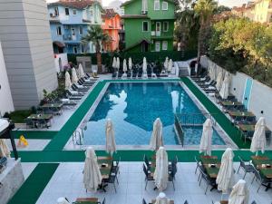 Bazén v ubytování Alessia Hotel nebo v jeho okolí
