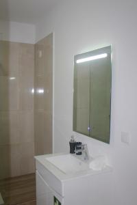 Koupelna v ubytování Lugar dos Louros 2