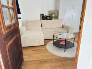 Posezení v ubytování Alpina Appartment Kandersteg