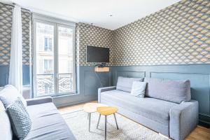 Area tempat duduk di 18 - Urban Luxury Parisian Home Montorgueil