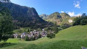 a small village in a valley in the mountains at Staguda 59 in Sottoguda