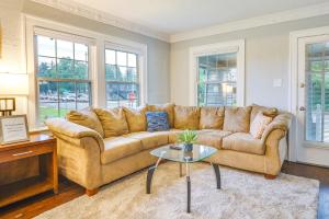 Gallery image of Pet-Friendly Home with Yard, Near Downtown Royal Oak in Royal Oak