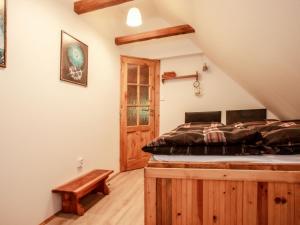 Postel nebo postele na pokoji v ubytování Holiday Home Dolní Jílovice by Interhome + 16 fotografií