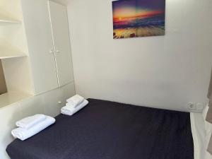 Postel nebo postele na pokoji v ubytování Room to rent
