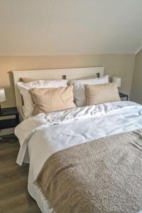 Легло или легла в стая в Holiday Home Furuholmen - FJS293 by Interhome