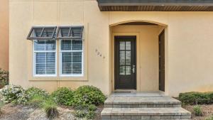 Exteriér nebo vchod ubytování Playa Blanca - Steps to the beach Sleeps 14 has community pool