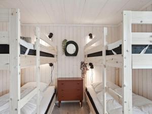 Postel nebo postele na pokoji v ubytování Holiday Home Annvy - 400m from the sea by Interhome + 18 fotografií