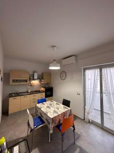 Η κουζίνα ή μικρή κουζίνα στο Luxury Sea House