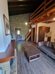 Gallery image of PS Attic Polydrosos - PS Rental in Polydrossos