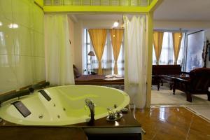 Fotografie z fotogalerie ubytování Hotel Xhema v destinaci Pristina