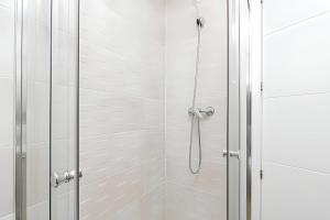 A bathroom at Piso Ría de Pontevedra