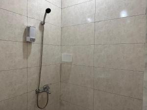 Hotel X的一间浴室