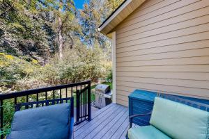 Balkón nebo terasa v ubytování Cedar Point Hideaway