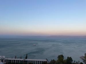 Afbeelding uit fotogalerij van נגיעה מהים in Tiberias