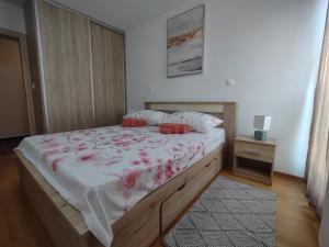 Posteľ alebo postele v izbe v ubytovaní Apartment By Verudela