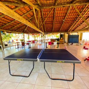 Πινγκ πονγκ στο Hotel Fazenda Tia Dora ή εκεί κοντά