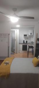 Fotografie z fotogalerie ubytování Loft 3 Nuevo,tercera planta sin ascensor,pequeño y coqueto,wifi y aire acondicionado v destinaci La Línea de la Concepción