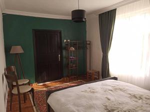 Postel nebo postele na pokoji v ubytování Seyoni Konaklama