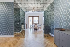 Gallery image of BMGA l Chic and Charm 3Bdr Apt in Coppedè District in Rome