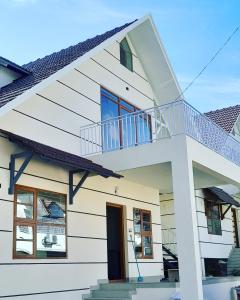 Budova, kde se vila nachází