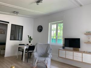 Photo de la galerie de l'établissement joli logement indépendant, à Mont-près-Chambord