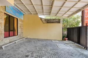 Fotografie z fotogalerie ubytování RedDoorz Syariah near Airlangga University Campus B v destinaci Surabaja + 5 fotografií