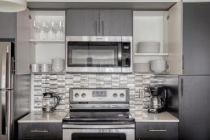 Imagen de la galería de Bellevue 2br w yoga studio nr restaurants SEA-628, en Redmond 28 fotos más