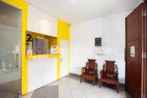 Dapur atau dapur kecil di One 2 Residence near Slipi Jaya Mall Mitra RedDoorz