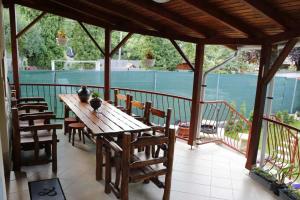 Balkón nebo terasa v ubytování Hócza Apartman