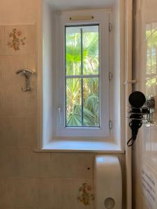 Koupelna v ubytování Coliving Biarritz