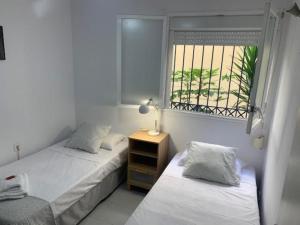 Imagen de la galería de Ground floor facing the sea, in complex with pool and common areas, en Barcelona