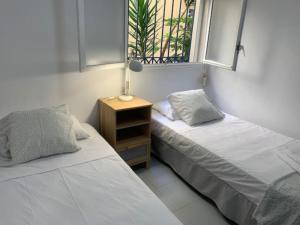 Imagen de la galería de Ground floor facing the sea, in complex with pool and common areas, en Barcelona