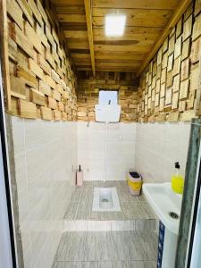 Kupatilo u objektu Bosogo Yurt camp