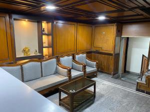 Hotel Mayur的休息区
