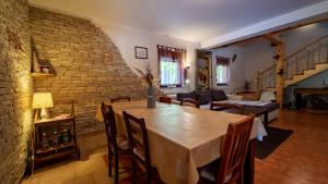 Ein Sitzbereich in der Unterkunft Guest house Donna